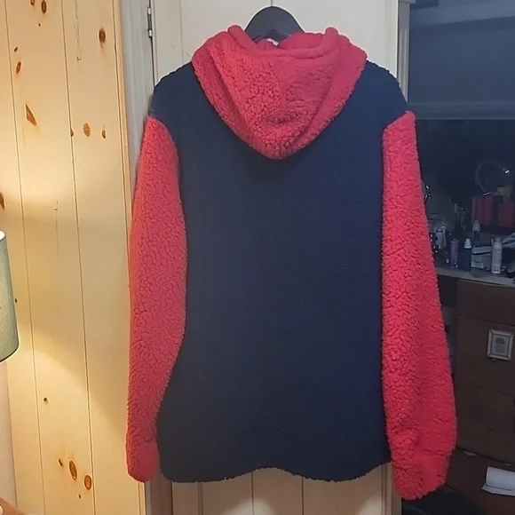 New England Patriots Sherpa Hoodie - Red and Navy size XL - Picture 2 of 6